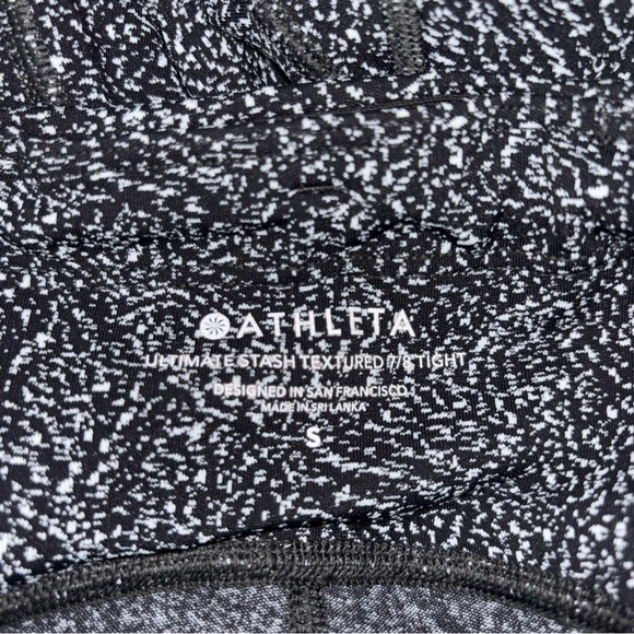 Athleta ultimate stash texture legging - Picture 5 of 6